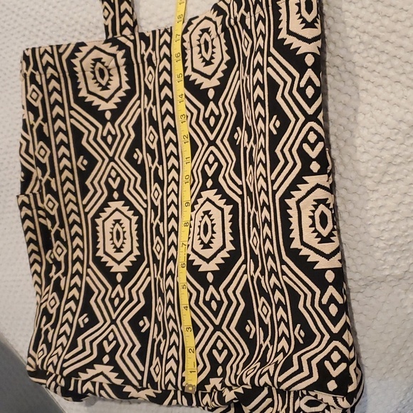 We The Free Black and White Tote Bag (13) - Picture 6 of 10